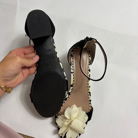 Betsey Johnson floral ankle strap heels - Picture 8 of 9